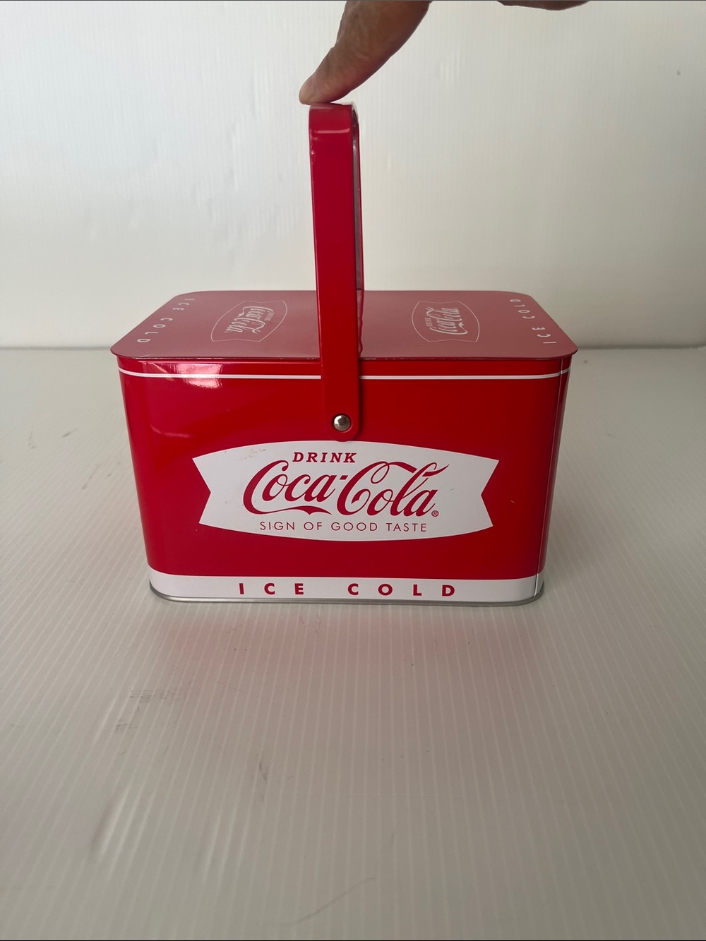 Coca-cola Tin Picnic Basket